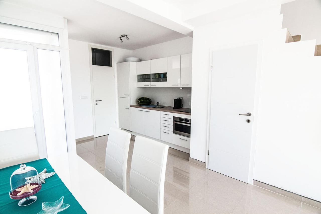 Apartments Atrium Blue ราชานาส ภายนอก รูปภาพ
