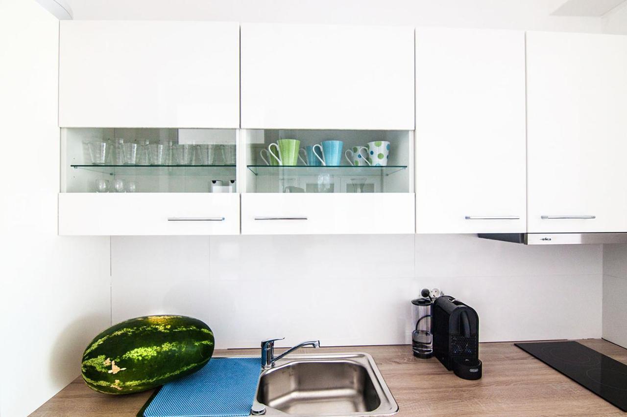 Apartments Atrium Blue ราชานาส ภายนอก รูปภาพ