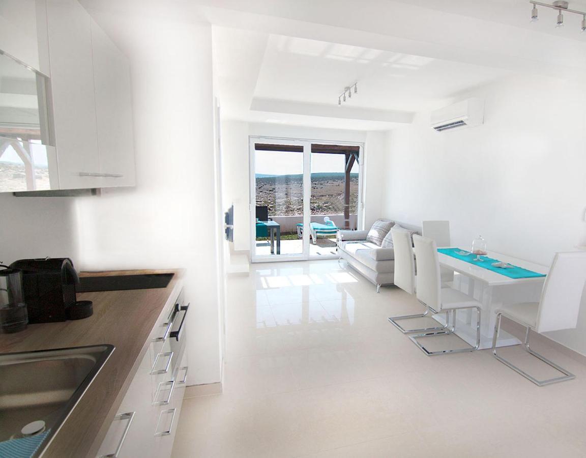 Apartments Atrium Blue ราชานาส ภายนอก รูปภาพ